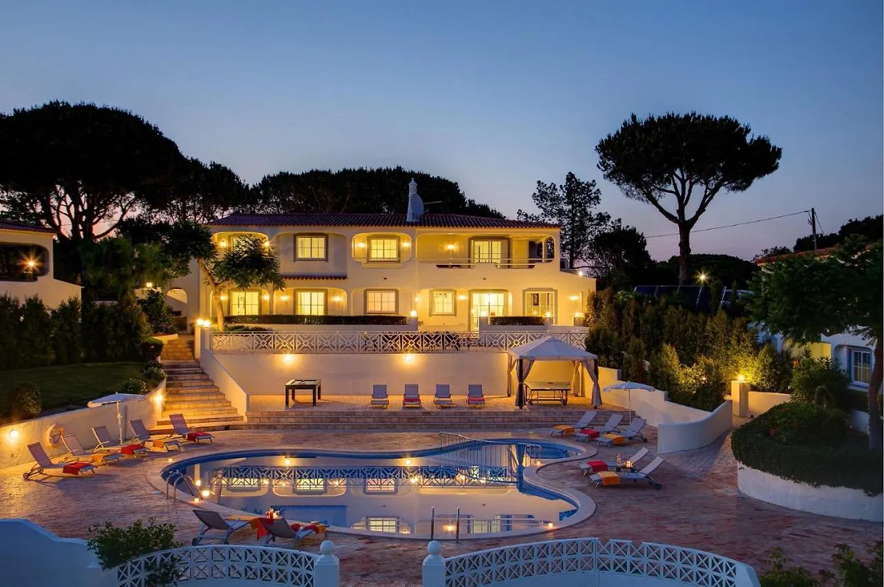 Villa Beirais By Villa Plus ヴァーレ・ド・ローボ
